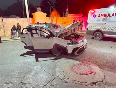 Vuelca sargento de GN en calzada del panteón Vuelca sargento de GN en calzada del panteón
