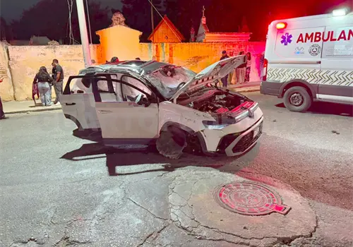 Vuelca sargento de GN en calzada del panteón Vuelca sargento de GN en calzada del panteón