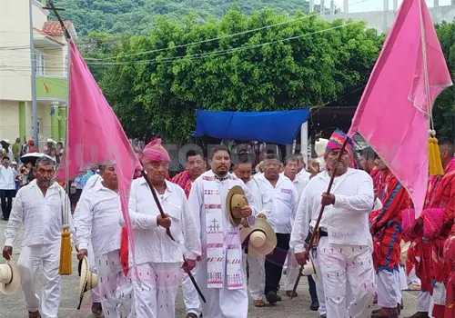 Vuelve la tradición del alférez Vuelve la tradición del alférez
