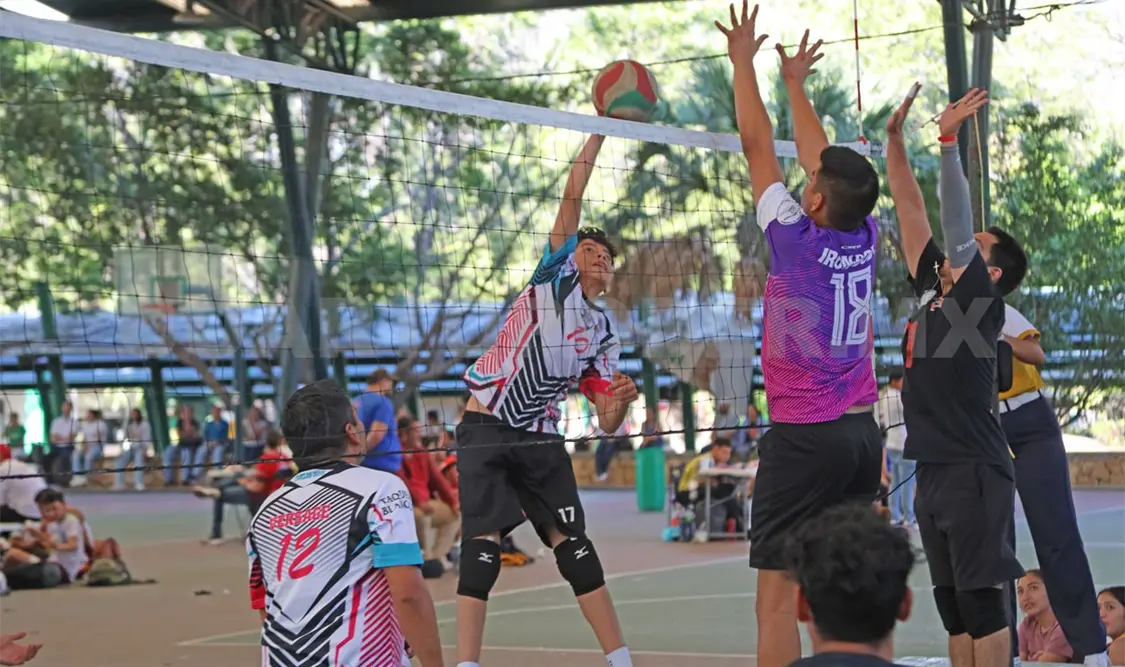 El equipo tuvo una jornada perfecta en el Torneo Deportycosas 2026 al conseguir dos victorias, en actividad de la Liga OMA. Diego Pérez/CP