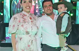 Jorge cumple un a&ntilde;o y recibe el bautismo