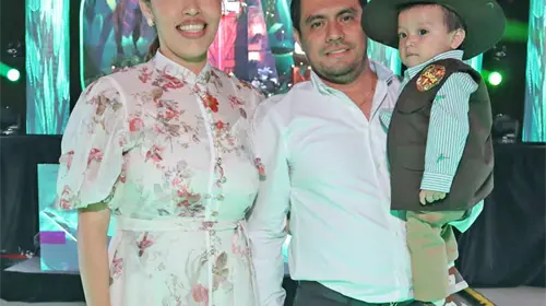 Jorge cumple un a&ntilde;o y recibe el bautismo