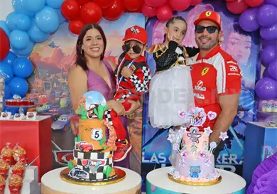 Lia y Diego cumplen 5 años Lia y Diego cumplen 5 años
