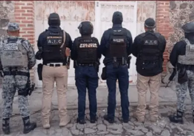 Detienen a jefe policial de Villa de Tezontepec Detienen a jefe policial de Villa de Tezontepec