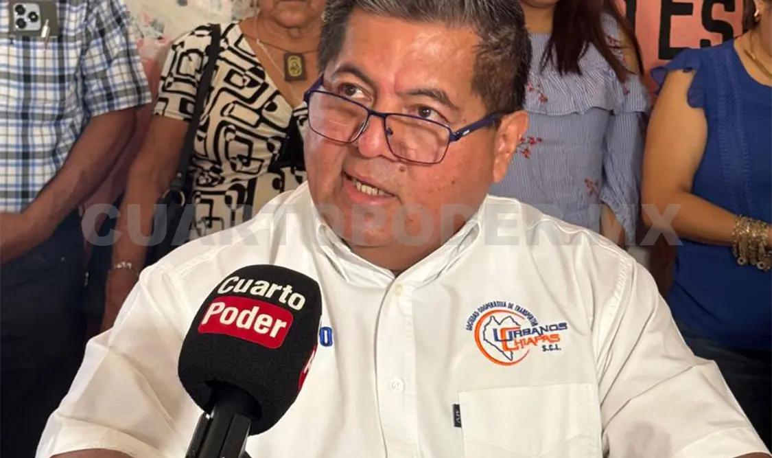 Víctor Hugo Hernández Hernández, jefe del Área Jurídica de la Sociedad Cooperativa de Transportes Urbanos Chiapas. Cortesía