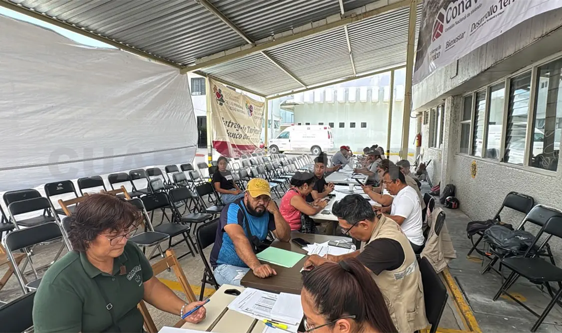 Si el acompañante es mayor de edad y lleva los requisitos, se le realizará también el trámite, todos de manera gratuita. CP