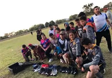 Equipo infantil de futbol llega a M&eacute;xico tras sismo