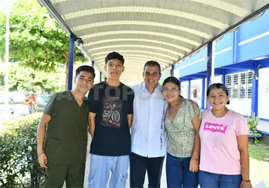 Yamil Melgar reconoce a j&oacute;venes