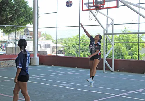 Club Adlers toma el liderato de la tabla