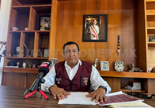 Concluye entrega de apoyos para uniformes y &uacute;tiles