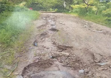 Camino a Iglesia Vieja en muy malas condiciones Camino a Iglesia Vieja en muy malas condiciones