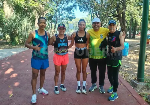 Cecilia L&oacute;pez sube al podio en Chetumal