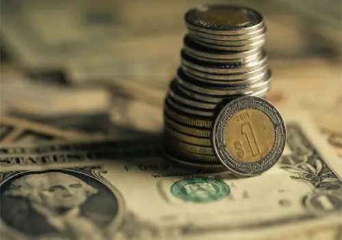 Superpeso rompe el piso de 17 unidades por d&oacute;lar