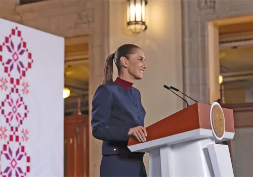 Destaca Claudia fortaleza del peso y la econom&iacute;a
