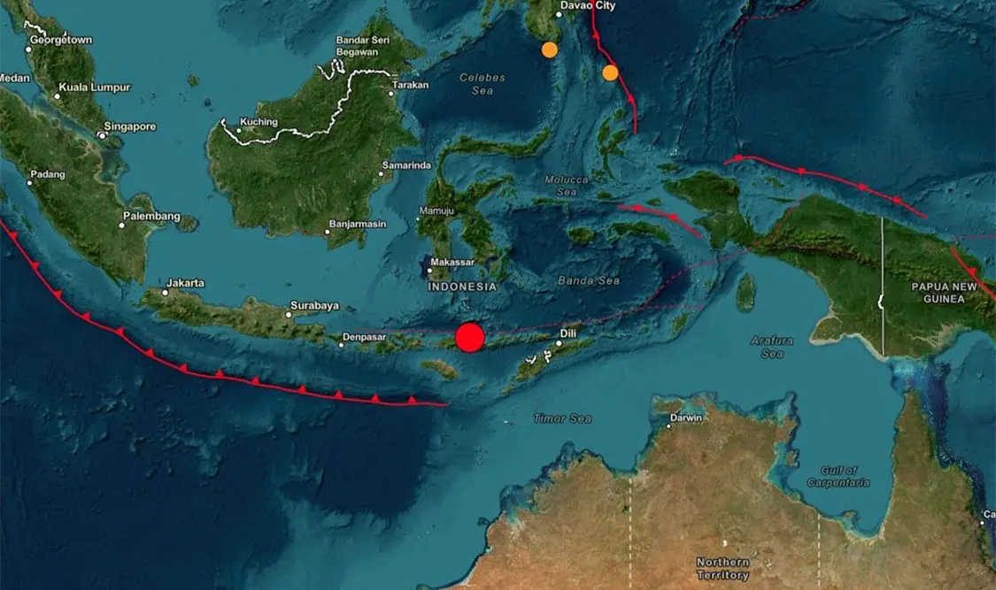 Reportan terremoto de magnitud 7.7 en Indonesia