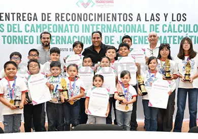 Felicitan a estudiantes por sus logros en torneos