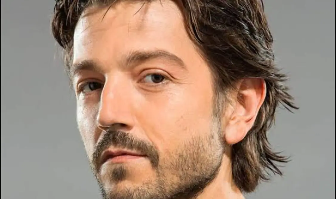 Diego Luna competirá como director