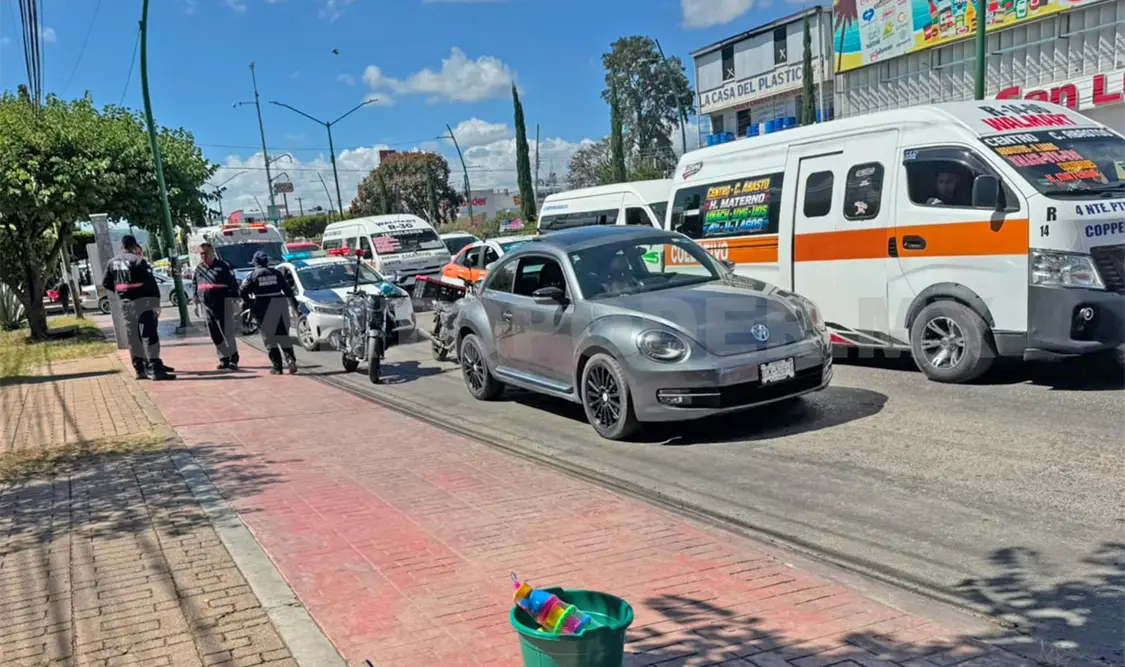 Un Beetle fue el que le dio el empellón a la transeúnte. Juan Orel / CP