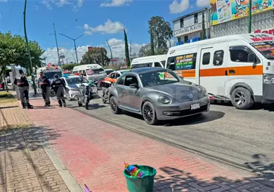 Automovilista embiste a una menor en bulevar Automovilista embiste a una menor en bulevar