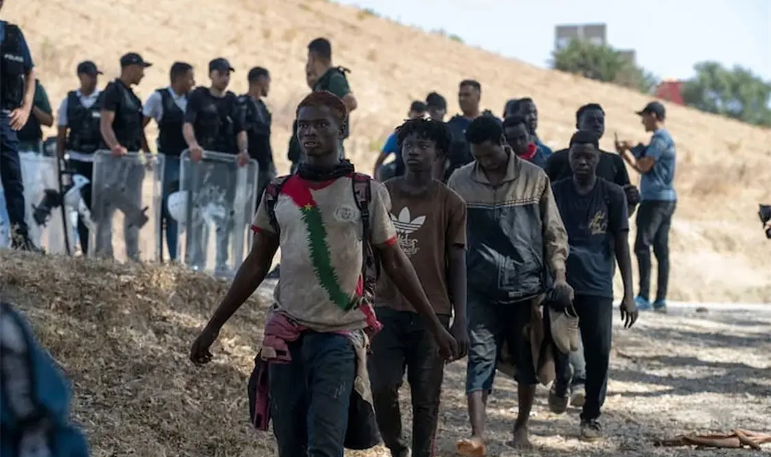 Bloquean a personas que se dirigían a Ceuta