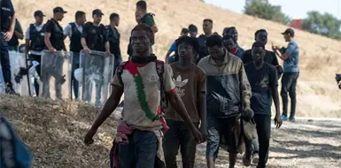 Bloquean a personas que se dirig&iacute;an a Ceuta