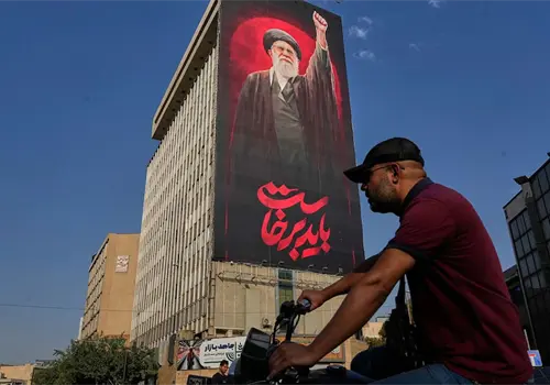 Dan 30 mil dólares por matar soldados de EE. UU. en Irán Dan 30 mil dólares por matar soldados de EE. UU. en Irán