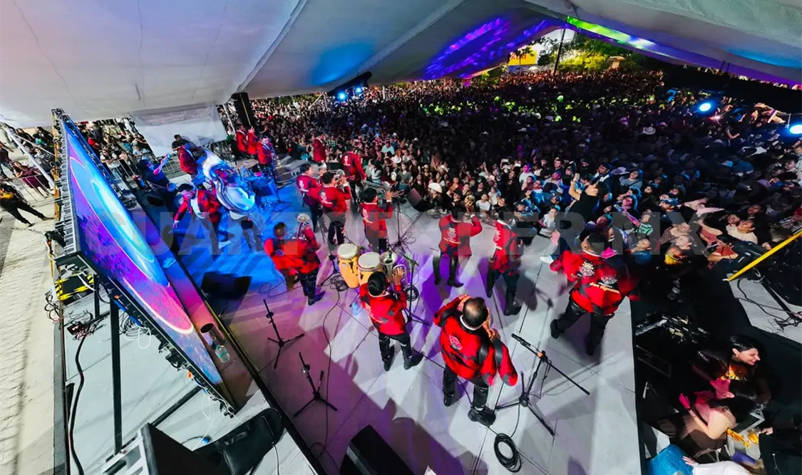 El parque Central de Tuxtla Gutiérrez se llenó de alegría, música, baile y convivencia social. Cortesía