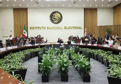 Aprueban pedir 10 mil 842 mdp para partidos