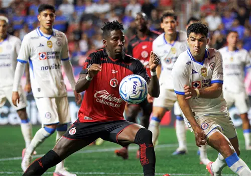 Cruz Azul y Xolos se unen a la cima del campeonato Cruz Azul y Xolos se unen a la cima del campeonato