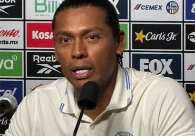 Huiqui da la cara por Cruz Azul tras mal arranque