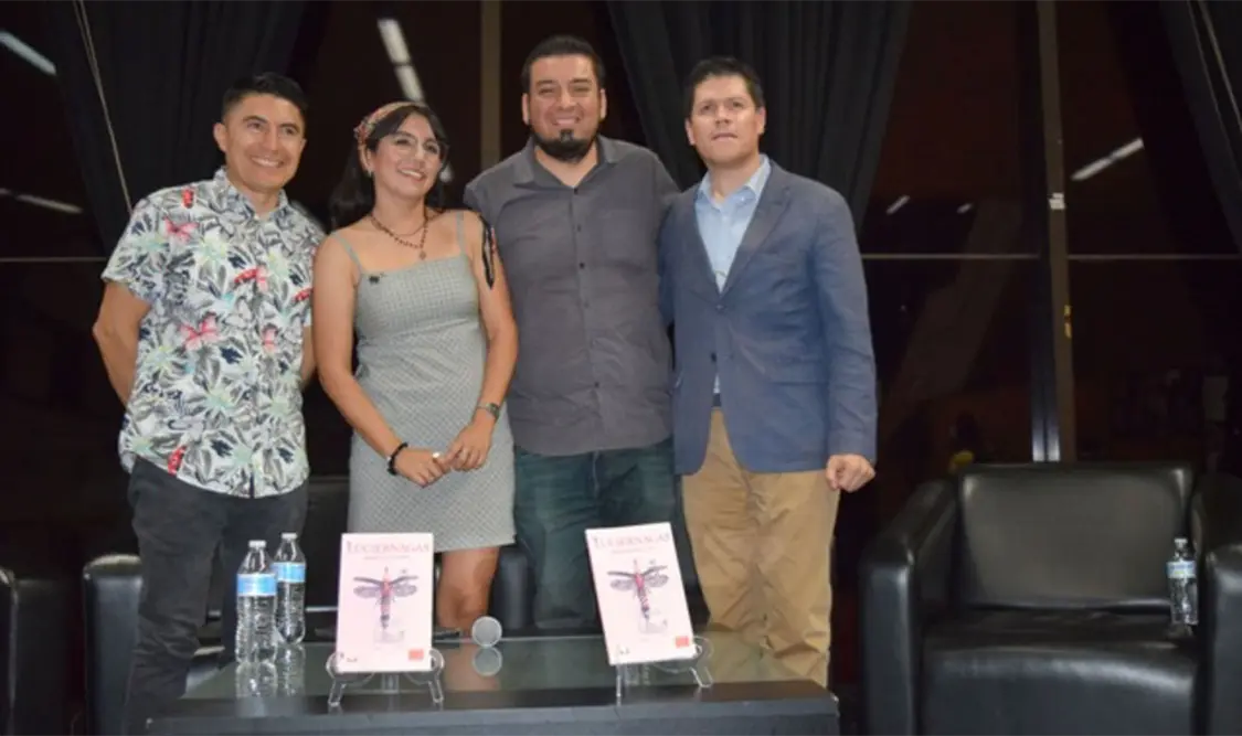 El poeta Armando Salgado estuvo acompañado por reconocidos autores. Cortesía
