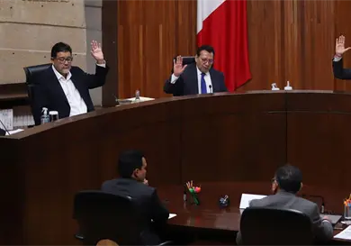 Javier Laynez cuestiona renuncia de Mónica Soto Javier Laynez cuestiona renuncia de Mónica Soto