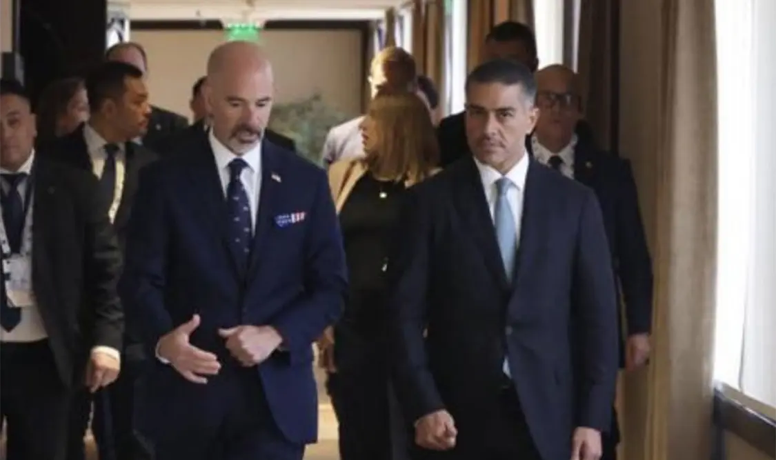 El funcionario agradeció a la DEA y a Cole “por la colaboración, el intercambio oportuno de información y la invitación a este foro”. Cortesía