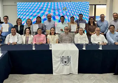 Unach reconoce a acad&eacute;micos evaluados