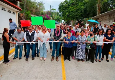 Inaugura Ángel Torres más calles en Tuxtla Inaugura Ángel Torres más calles en Tuxtla