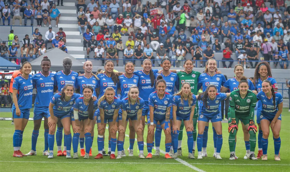 La goleada que América Femenil propinó a Cruz Azul desató una fuerte polémica fuera de la cancha. Agencias