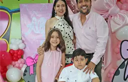 Alyc&eacute; cumple 8 a&ntilde;otes