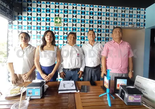 Respaldan abogados a Ernestina Godoy Respaldan abogados a Ernestina Godoy