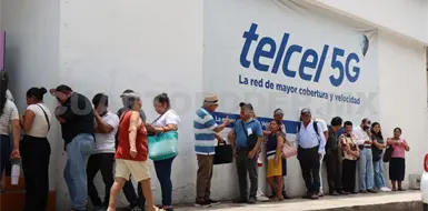 Largas filas para vincular l&iacute;neas telef&oacute;nicas