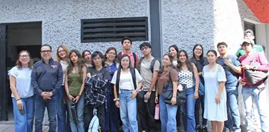 Visitan alumnos de Comunicación a Cuarto Poder Visitan alumnos de Comunicación a Cuarto Poder