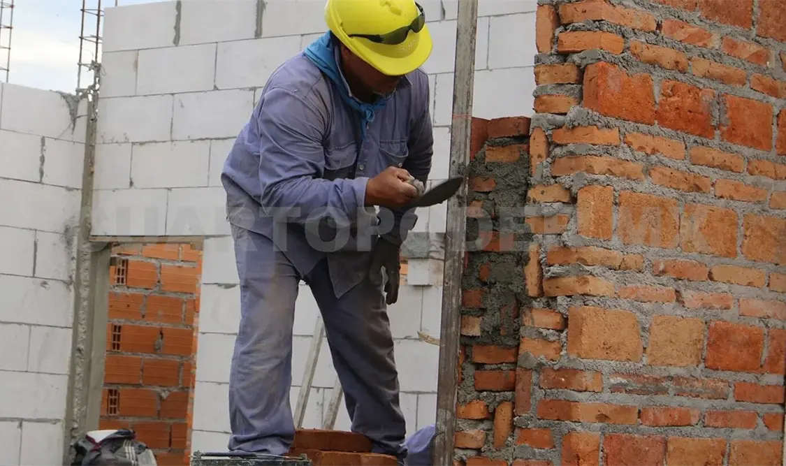 La ley debe cumplirse en la ejecución de obras. CP