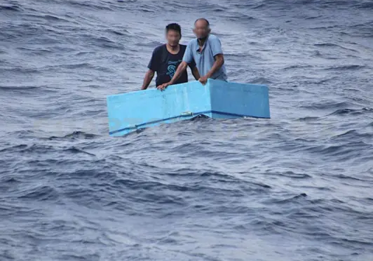 Localizan con vida a pescadores de Paredón Localizan con vida a pescadores de Paredón