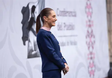 Presenta Sheinbaum el miniveh&iacute;culo Olinia de Carga