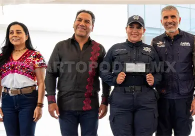 Entrega ERA incentivos a polic&iacute;as con CUP