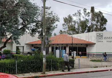 Denuncian retenci&oacute;n de expediente m&eacute;dico