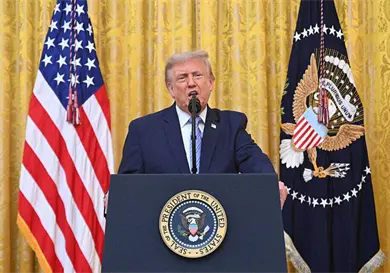 Trump dice que trabaja nuevo acuerdo con M&eacute;xico