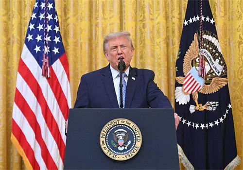 Trump dice que trabaja nuevo acuerdo con M&eacute;xico