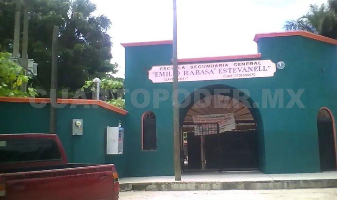 Acusan malas prácticas en Escuela Secundaria Federal de Villaflores. CP
