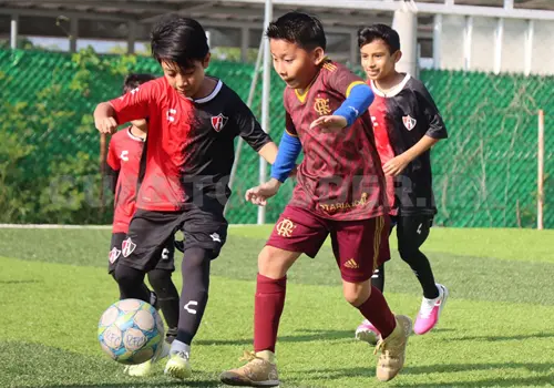 Colegio La Paz y Real Olimpic debutan Colegio La Paz y Real Olimpic debutan