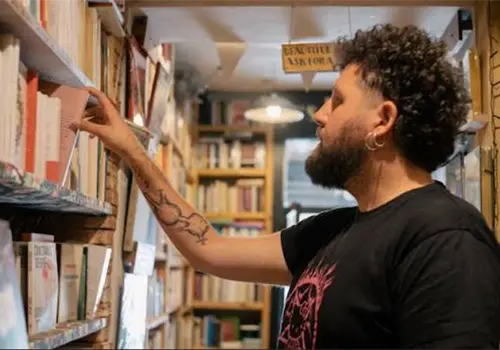 Eligen a 26 autores contemporáneos Eligen a 26 autores contemporáneos
